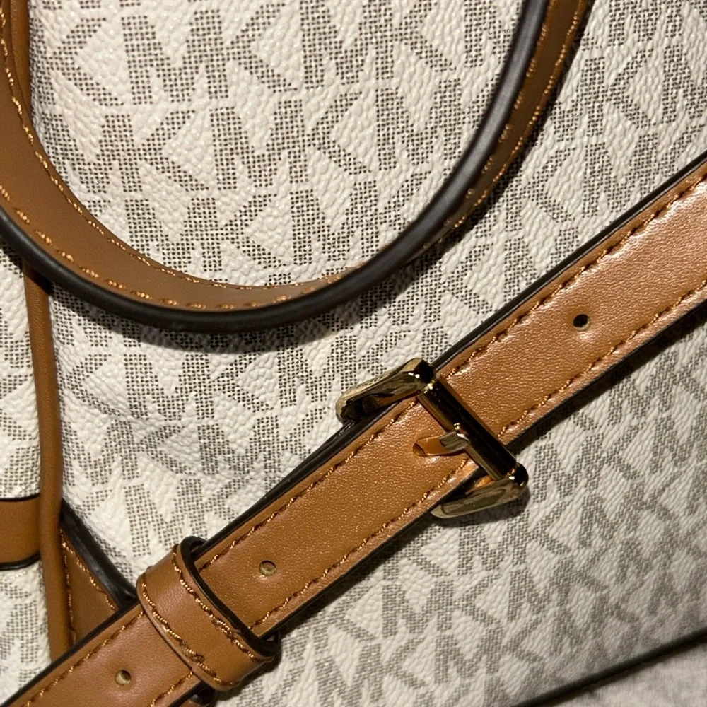 Michael Kors coa plus